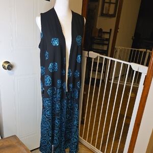 LuLaRoe Black and White Garment